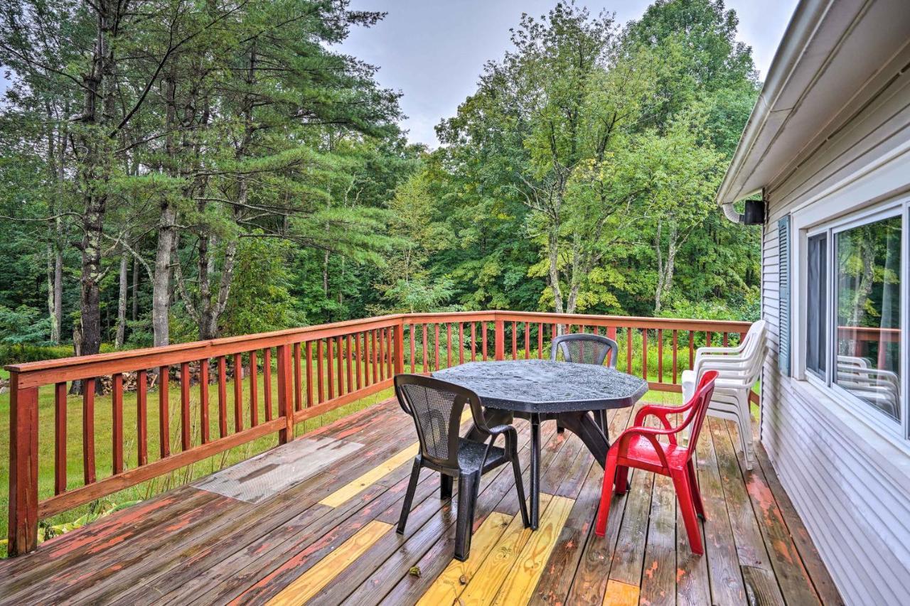 Secluded Getaway Less Than 10 Mi To Saratoga Springs! Corinth Esterno foto