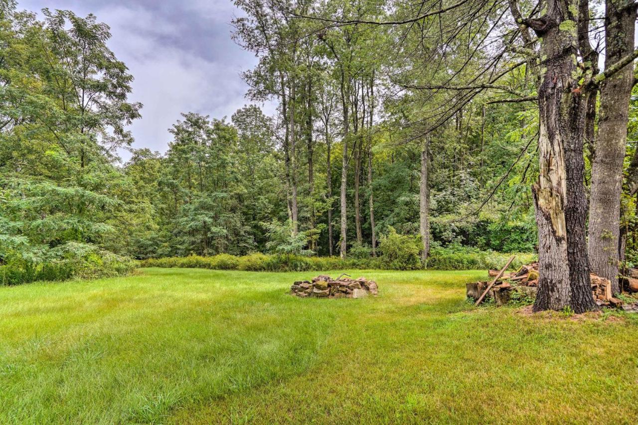 Secluded Getaway Less Than 10 Mi To Saratoga Springs! Corinth Esterno foto