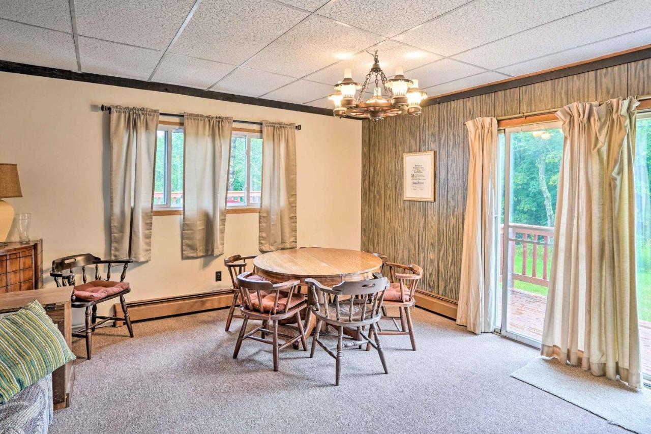 Secluded Getaway Less Than 10 Mi To Saratoga Springs! Corinth Esterno foto